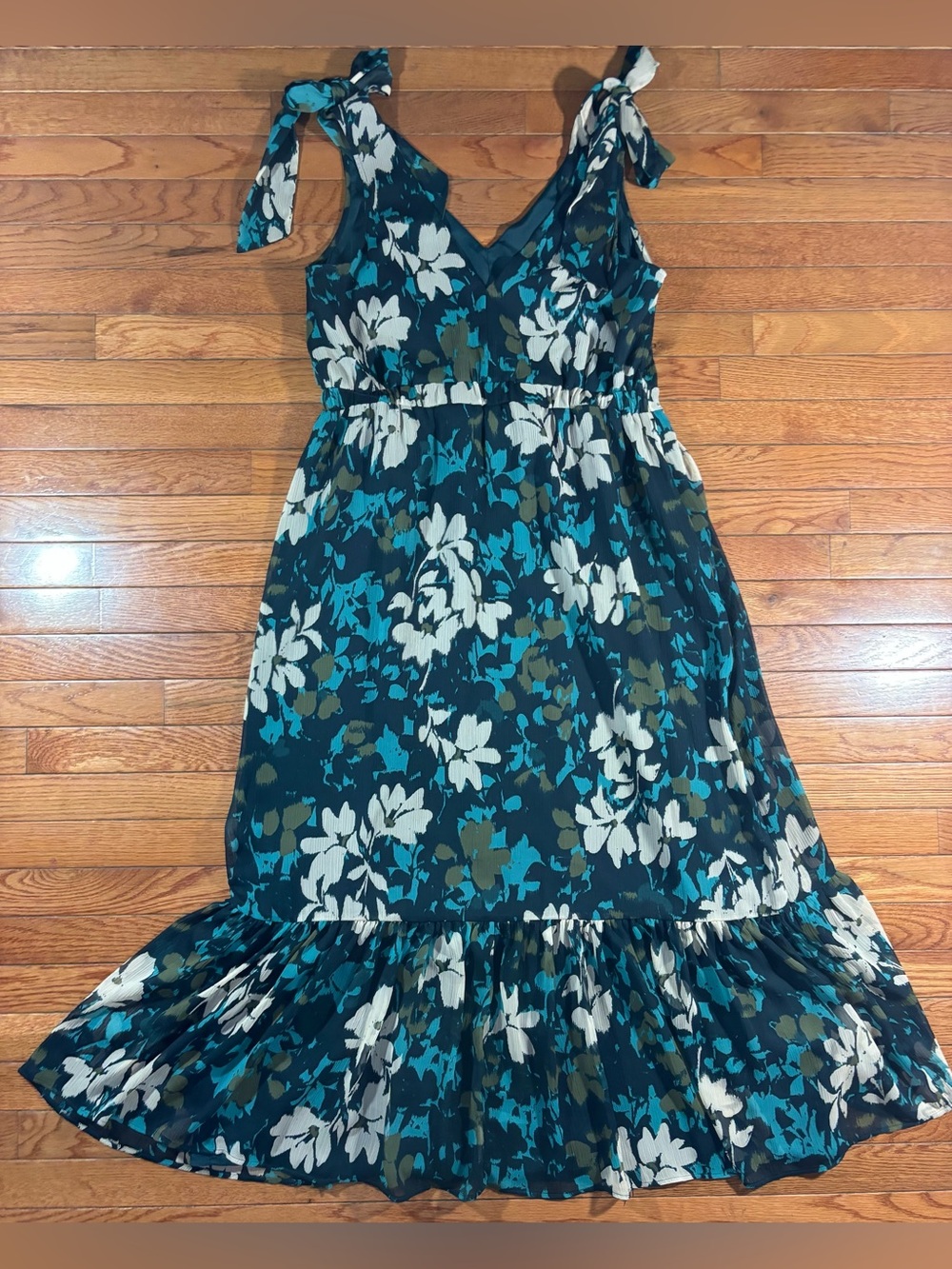Loft Maxi Dress Floral Romantic Feminine Green Womens Size 12 Flowy - Picture 15 of 16